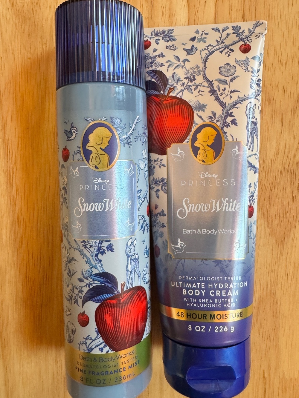 Bath & Body Works Disney Snow White Bath & Body Set - Blue, Red